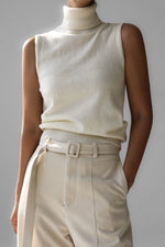 SLEEVELESS TURTLENECK TANK TOP WHITE