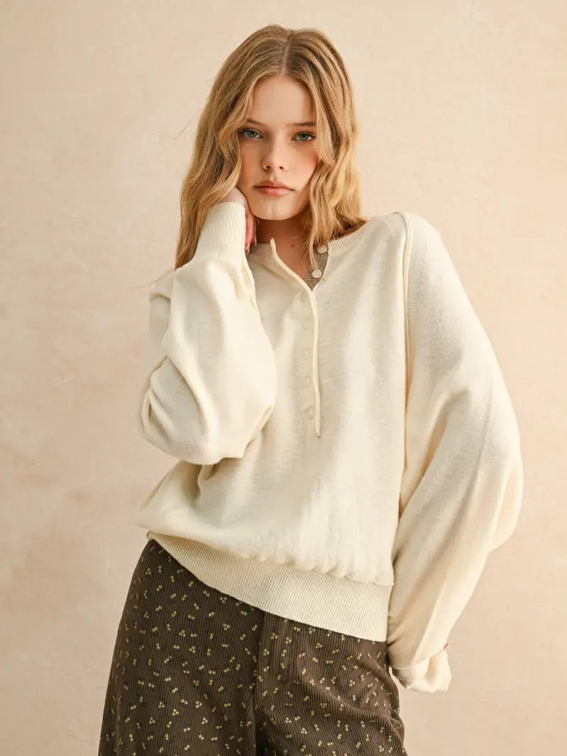 HALF BUTTON SWEATER TOP