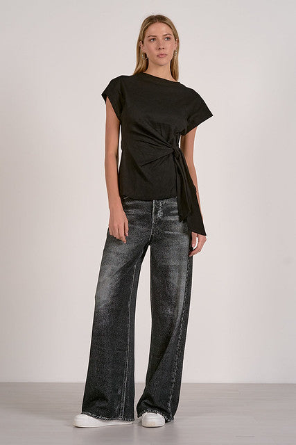 CREW NECK SHORT SLEEVE TOP WITH SASH TIE BLACK