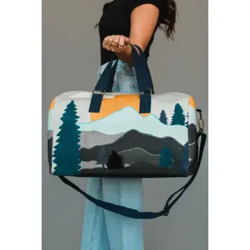 MOUNTAIN SCENE DUFFEL BAG