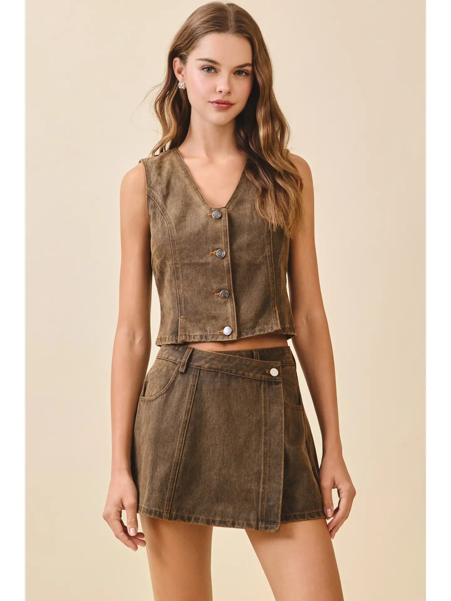 VEST AND SKORT SETS